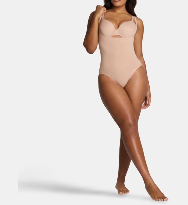 Spanx Bodysuit, Model View