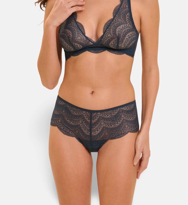 Simone Perele Shorty, Model View