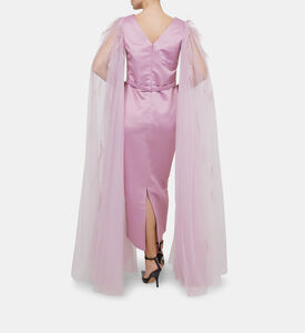 فستان بكاب من التول وتصميم من الريش مدبب