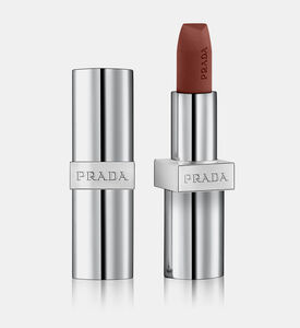 زيت مرطب لتحسين العناية بالشفاه