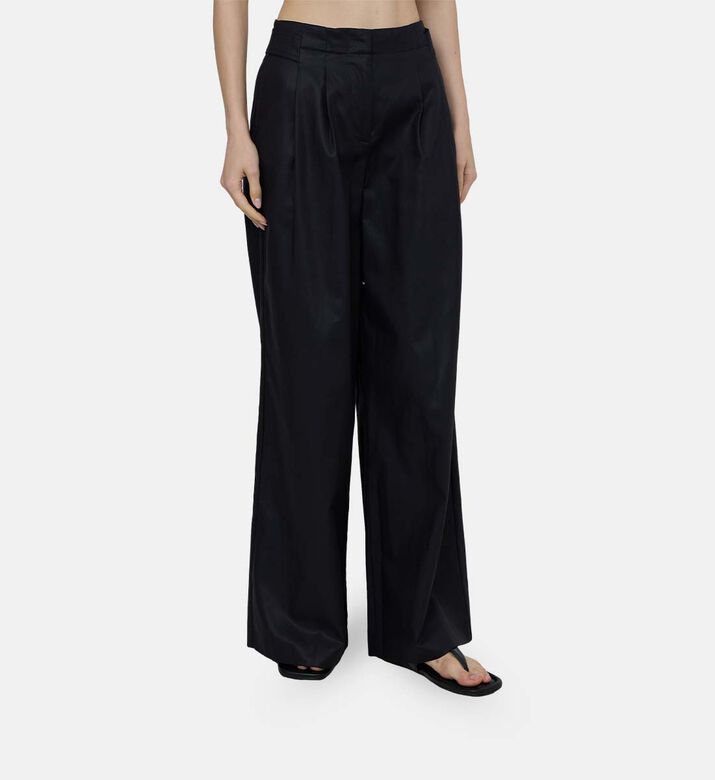 بنطال غير رسمي بقصة عادية بنطال غير رسمي بقصة عادية