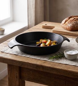 AMT Gastroguss Handcasted Aluminum Serving Pan, Packshot View