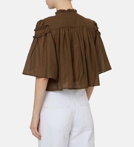 بلوزة قصيرة الأكمام بتفاصيل كشكشة