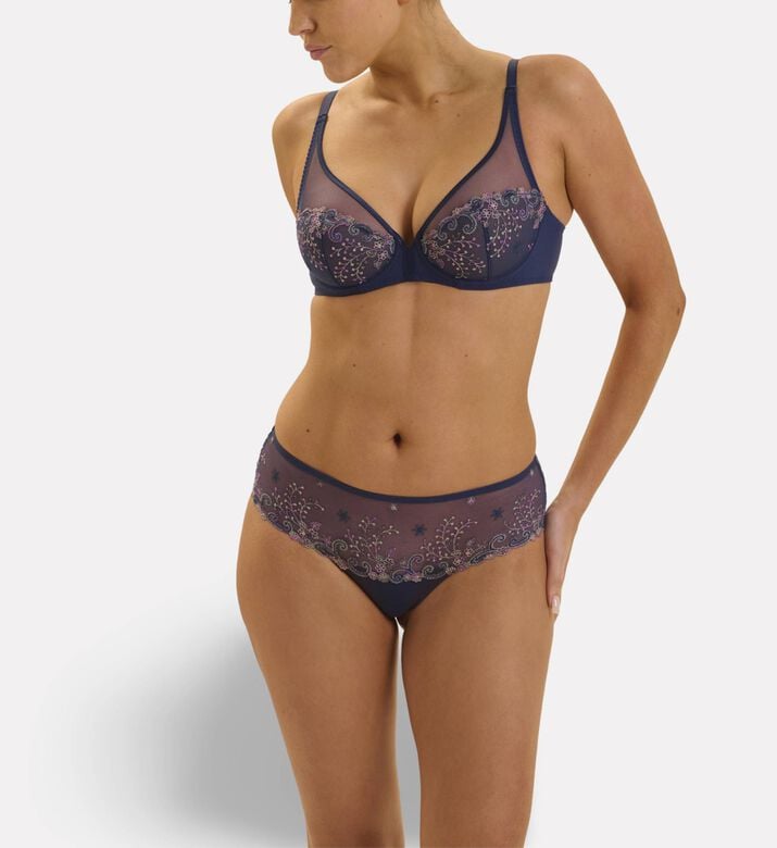 Simone Perele Bra Plunging, Model View