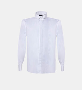 قميص بأكمام طويلة بقصة مناسبة