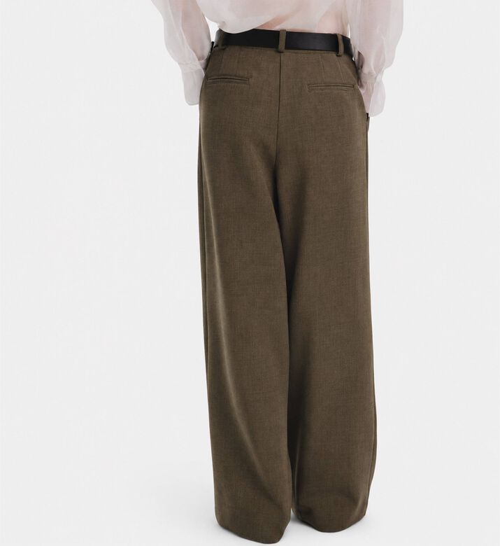 Source Unknown Pant Matteo, Model View