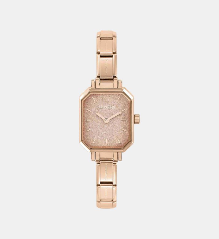 ساعة غير رسمية مستطيلة الشكل