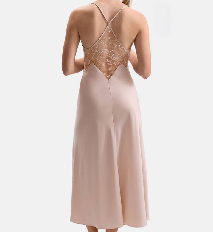 Rya Gown Sincerity, Model View