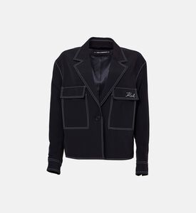 جاكيت بأكمام طويلة وياقة بطية بشكل حرف في