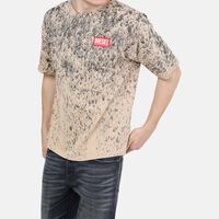 T-boxt-k6 Crewneck T-shirt