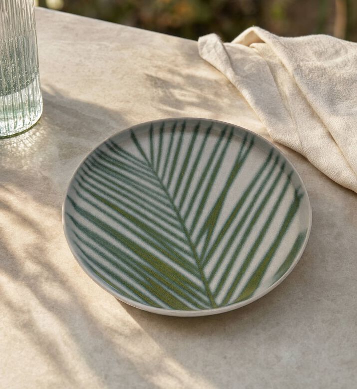 Salt and Pepper Kentia Round Platter, Model View
