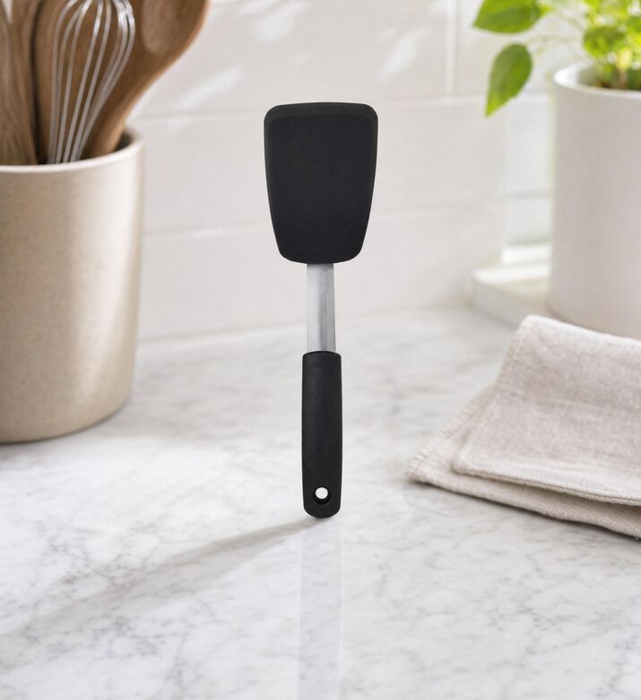 Oxo Silicone Stainless Flexible Turner, Model View