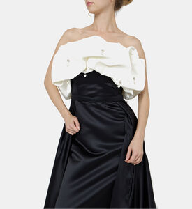 فستان مكشكش مكشوف الأكتاف