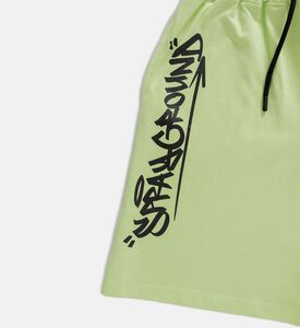 شورت قصير بقصة عادية مطبوع بشعار