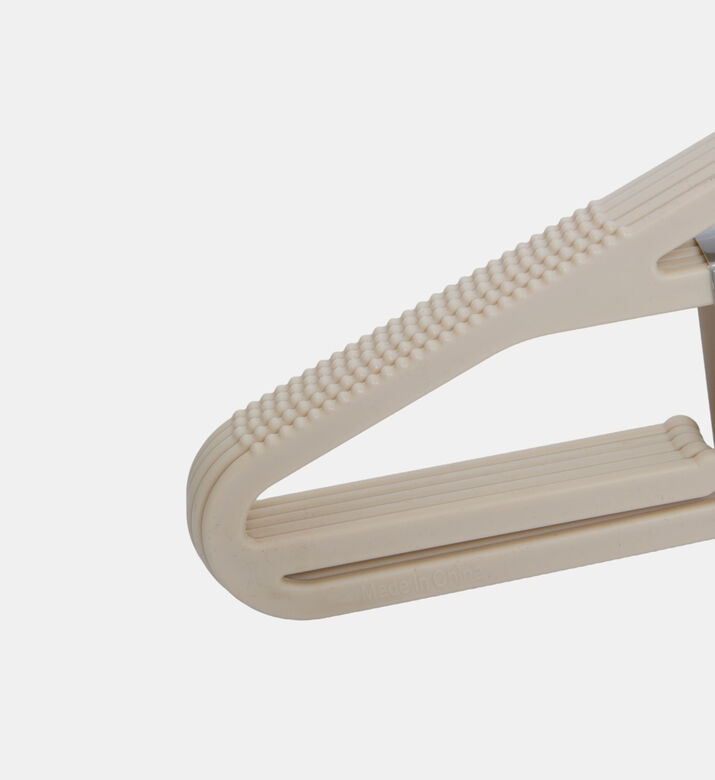 Home Deco and More Plastic Clothes Hanger, Packshot View Home Deco and More Plastic Clothes Hanger, Packshot View