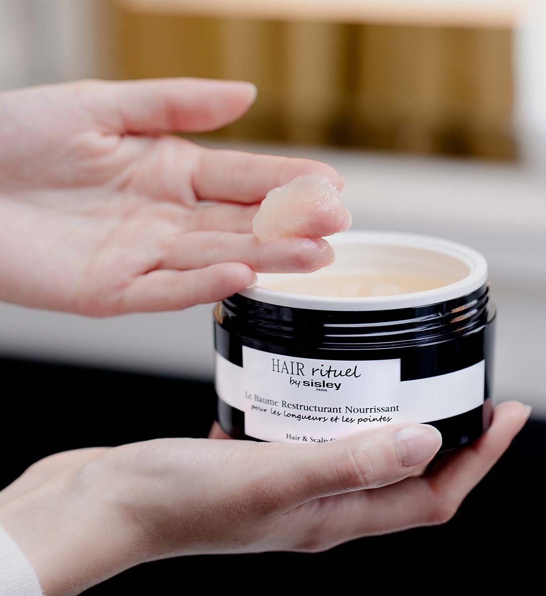 Sisley Restructuring Nourishing Hair Balm Shampoo