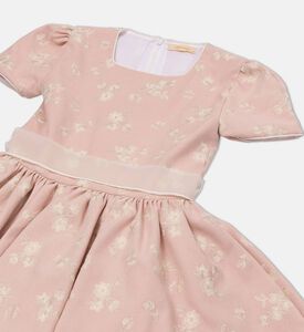 فستان واسع مزين بأزهار بياقة مربعة