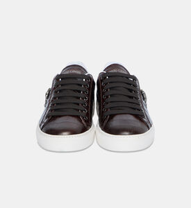 حذاء سنيكرز بنقشة تمساح