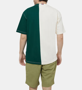 تيشيرت بأحرف العلامة مقسم لألوان