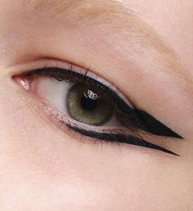 Pradalines Durable Gliding Eye Pencil