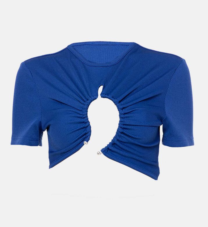 بلوزة قصيرة الأكمام بتفاصيل بيزلي معدنية