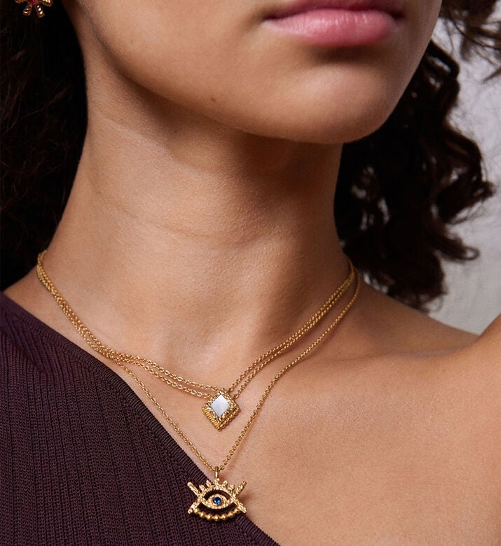 Ottoman Hands Diamond-shape Pendant Necklace, Packshot View Ottoman Hands Diamond-shape Pendant Necklace, Packshot View