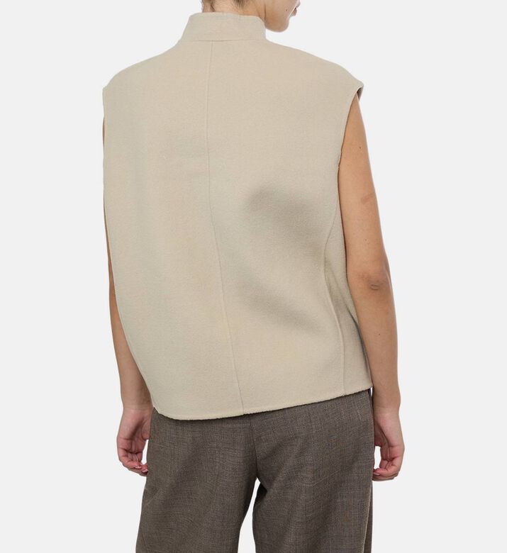 سترة أديلين غير متماثلة