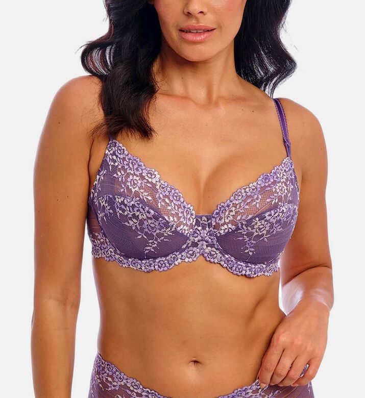 Wacoal Bra, Model View