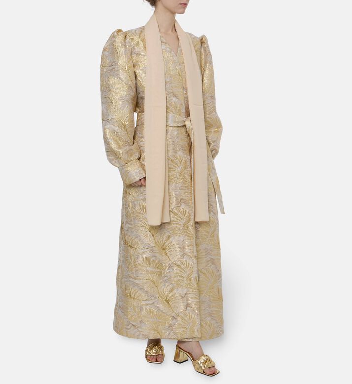 BANOU Abaya Leaf, Model View