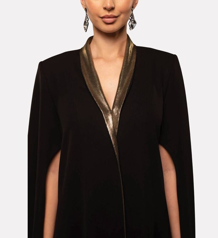 I Am The Company Abaya Iman, Model View