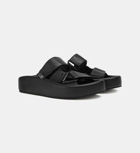 صندل بنعل سميك بمقدمة مدببة