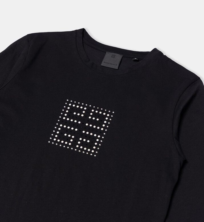 تيشيرت بكريستال شواروفسكي بشعار أربعة أحرف جي