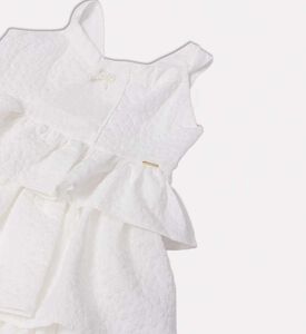 فستان واسع بدون أكمام بتفاصيل كشكشة