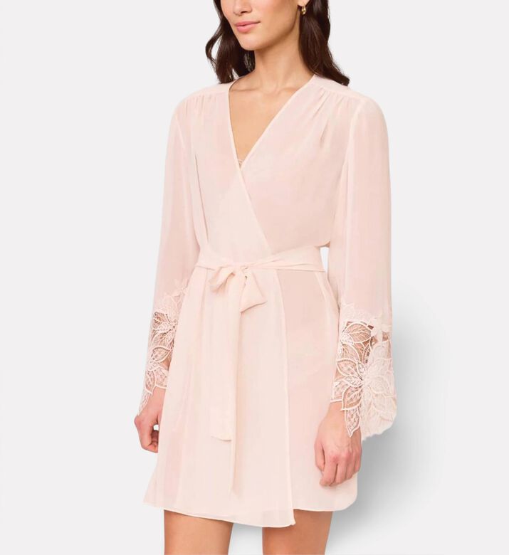 Rya Chemise Delight, Model View