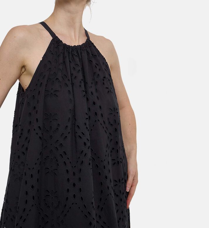 فستان قصير محبوك بياقة ملتفة حول العنق بفتحات