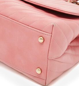 Chanel Chanel Chevron Leather Small Coco Top Handle Bag Preowned, Packshot View Chanel Chanel Chevron Leather Small Coco Top Handle Bag Preowned, Packshot View