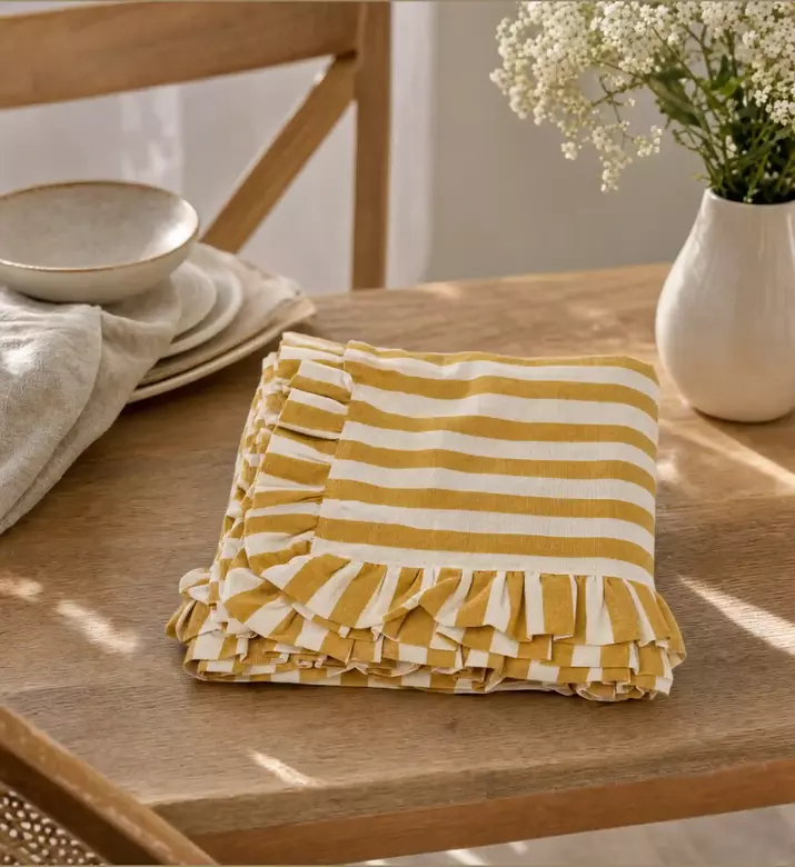 Home Deco and More Linea Table Cover, Model View
