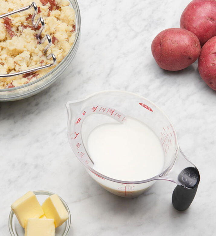 Plastic Angled Measuring Cup