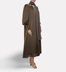 BANOU Floral-embroidery A-line Abaya, Model View