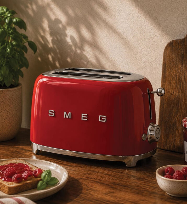 Smeg 50s Style 4-slice Toaster, Red, Packshot View