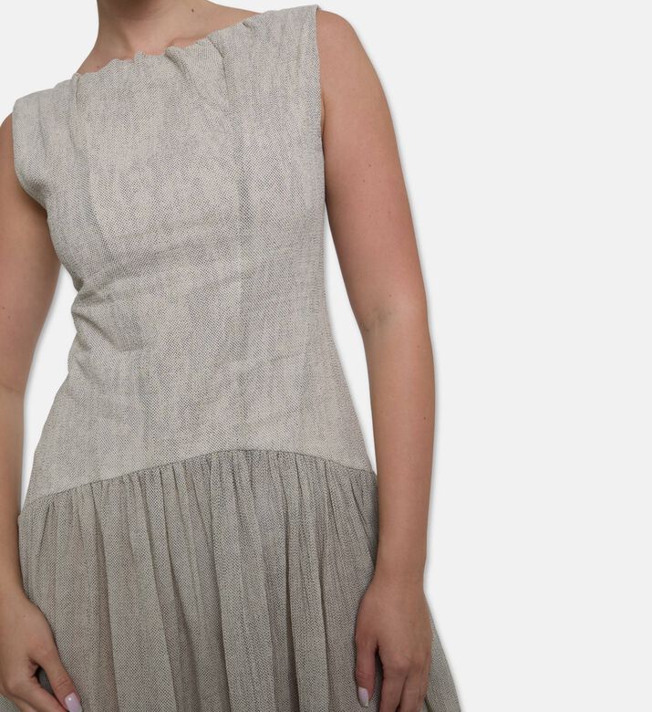 Dawei Dress, Model View