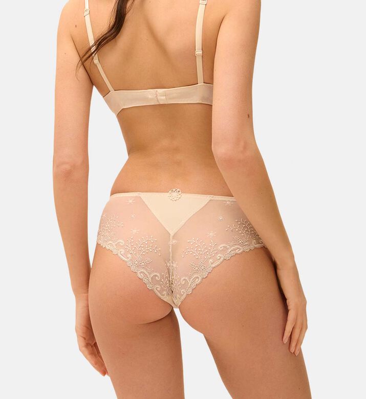 Low-cut Seamless Embroidered Briefs