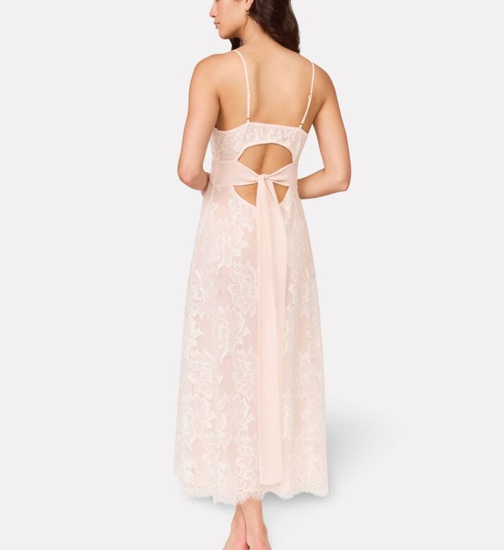 Rya Nightdress Royale, Model View