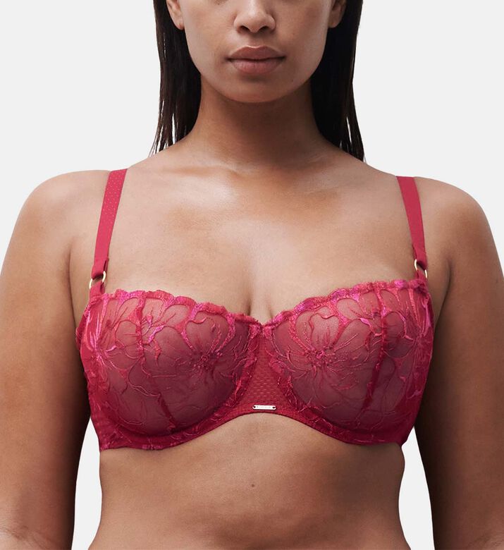 Chantelle Bra, Model View