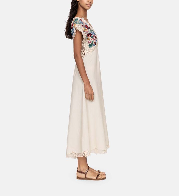 فستان كاثرين متوسط الطول بطريزات الأزهار