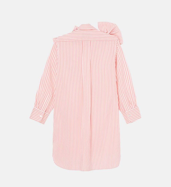 فستان قصير بفيونكة مفضلة