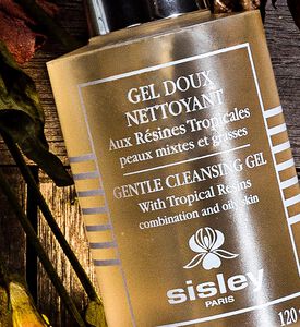 Gentle Cleansing Gel With Tropical Resins 120 Ml