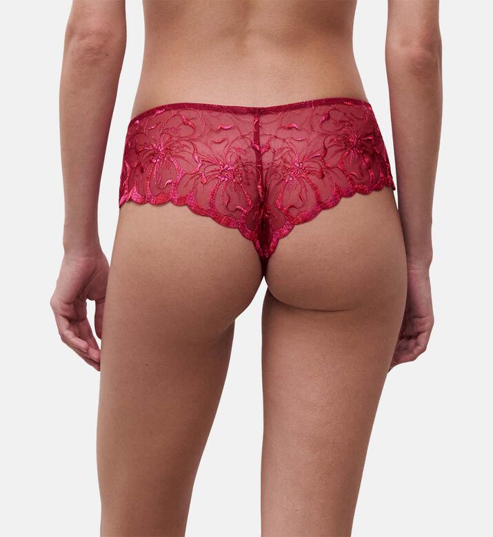 Chantelle Shorty, Model View