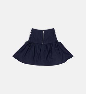 تنورة واسعة بطيات