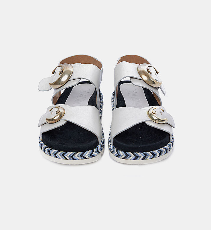 حذاء مفتوح مفصّل بإبزيم